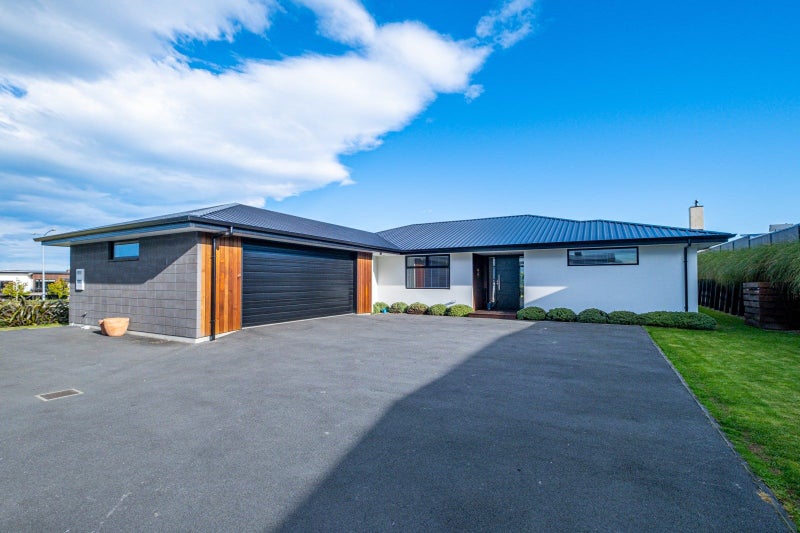 22 Meadowstone Street, Gleniti, Timaru - Carousel 2