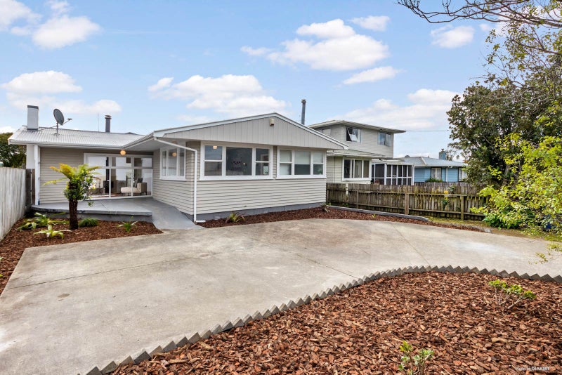 7 Alan Avenue, Henderson, Auckland - Carousel 2
