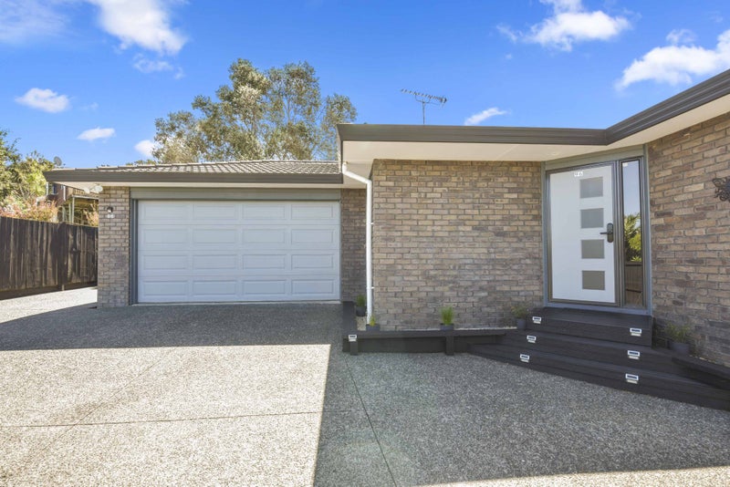 96 Brian Crescent, Stanmore Bay, Whangaparaoa - Carousel 2