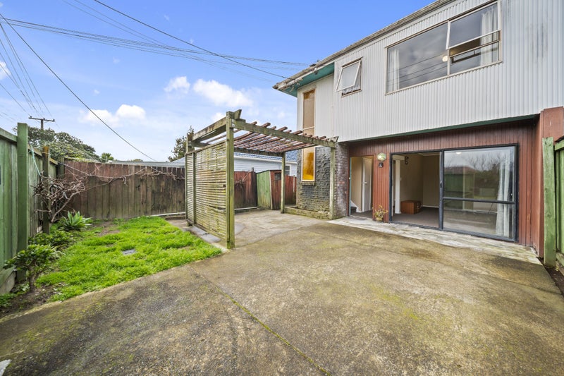 1/10 Sunnyside Road, Sunnyvale, Auckland - Carousel 1