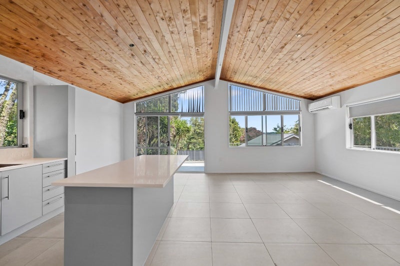 6A Puketaha Road, Swanson, Auckland - Carousel 2