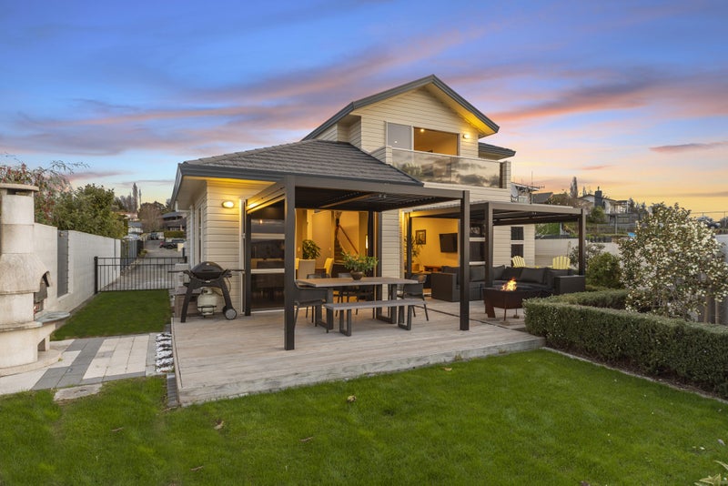 1/2 The Moorings, Two Mile Bay, Taupo - Carousel 1