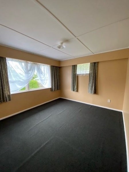 17 Balmain Street, Newlands, Wellington - Carousel 8