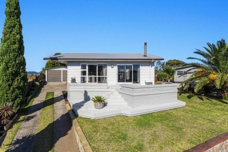 20 Landscape Road, Coastlands, Whakatane - Carousel 1
