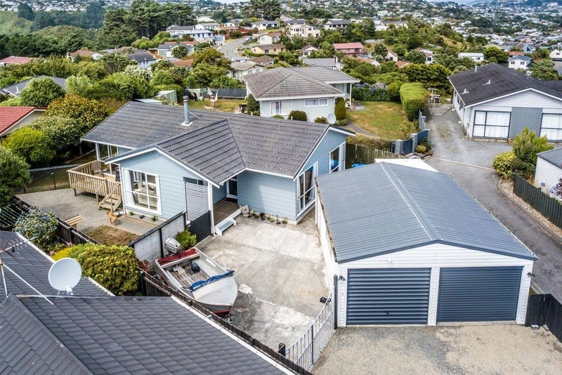 11 Maraval Crescent, Grenada Village, Wellington - Carousel 1