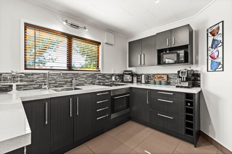 17 Gilmour Place, Taradale, Napier - Carousel 2