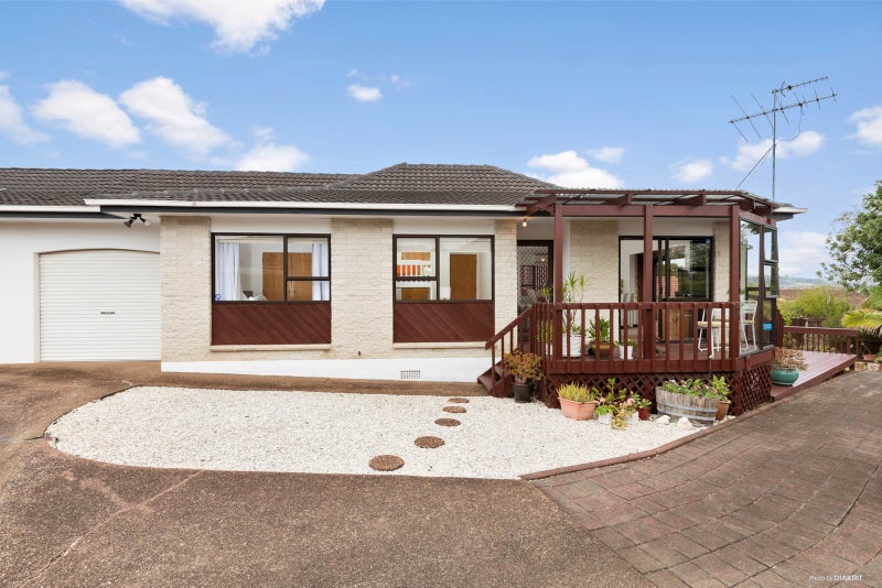 2/130 Botany Road, Howick, Auckland - Carousel 1