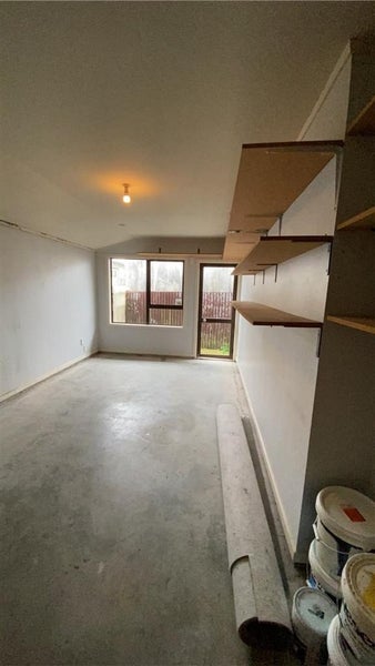 2/65 Pohutukawa Street, Woburn, Lower Hutt - Carousel 16