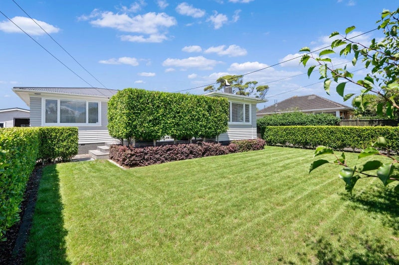 5 Wallace Road, Mangere Bridge, Auckland - Carousel 1