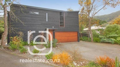 30 Cheviot Road, Lowry Bay, Lower Hutt - Carousel 1