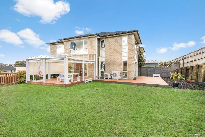 51 Sohlue Place, Oteha, Auckland - Carousel 1