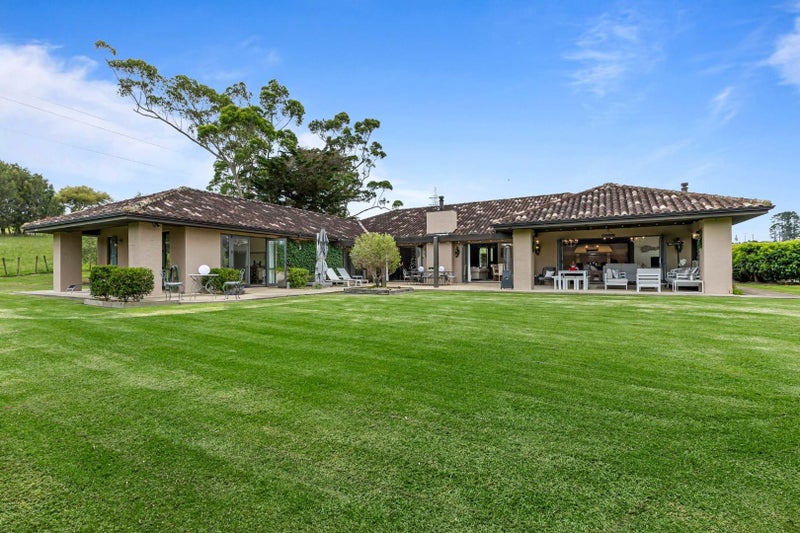 10 Myra Evelyn Grove, Albany - Carousel 10