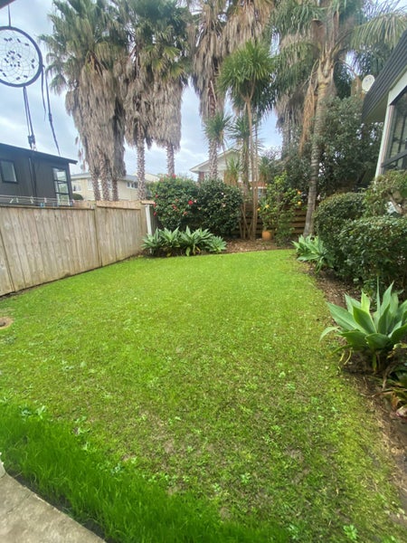 33 Patons Road, Howick, Auckland - Carousel 1