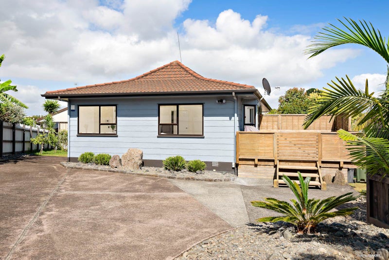 3 Andros Place, Unsworth Heights, Auckland - Carousel 1