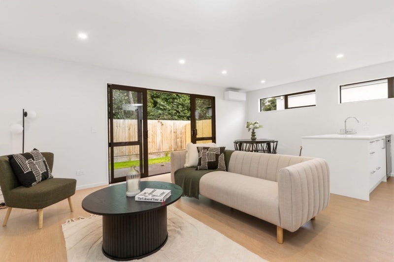 11 Benrogan Drive, Halswell, Christchurch - Carousel 1