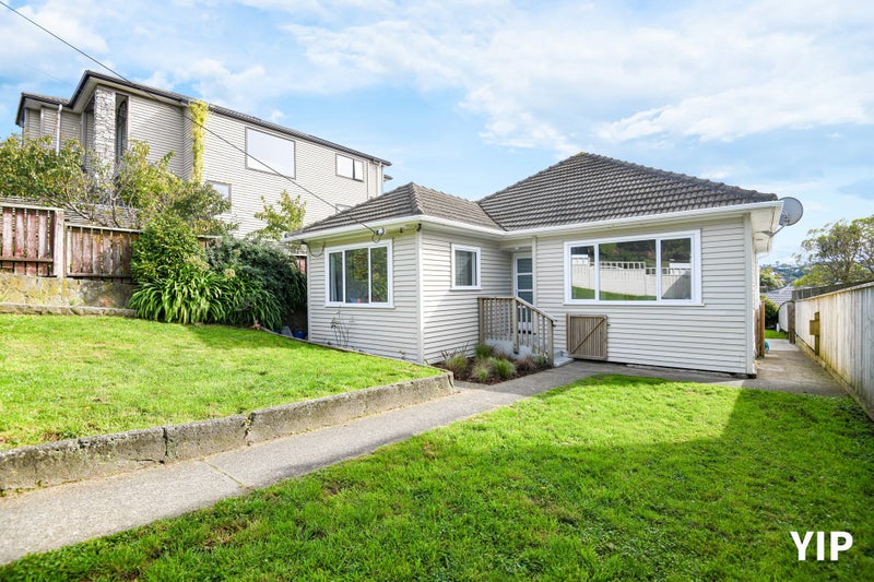 16 Tarawera Road, Johnsonville, Wellington - Carousel 2