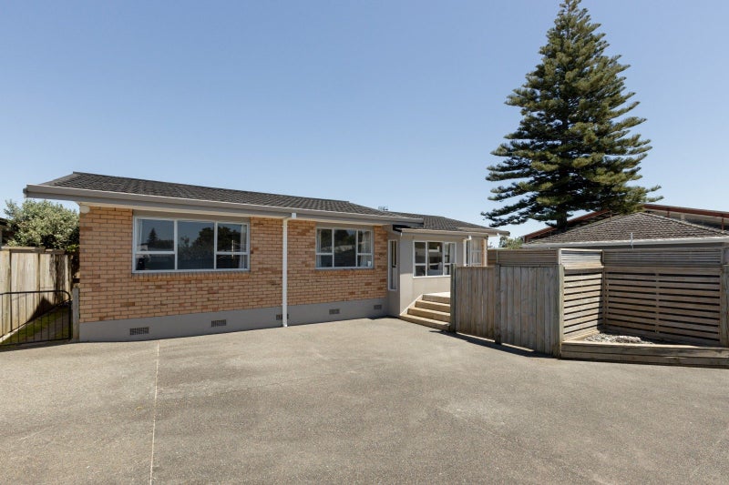 25A Greerton Road, Gate Pa, Tauranga - Carousel 19