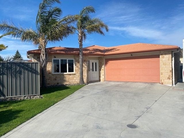 41 Squire Drive, Awatoto, Napier - Carousel 1