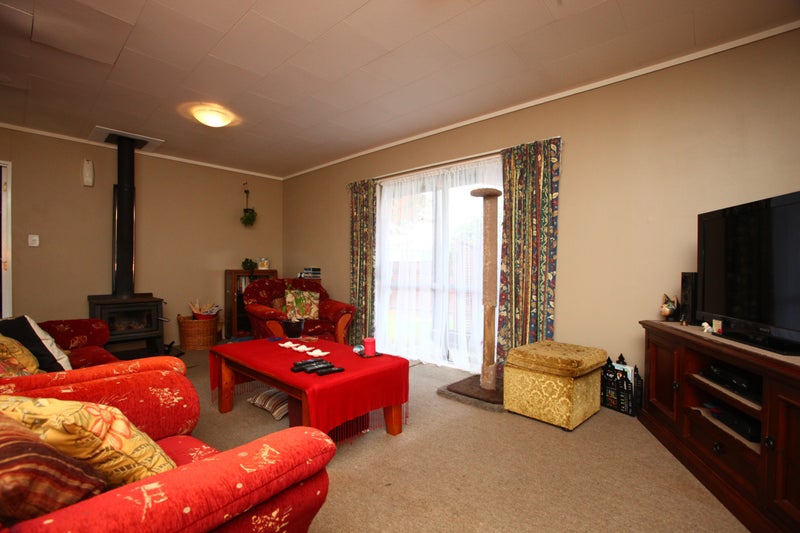 1 Tapsell Road, Fairy Springs, Rotorua - Carousel 2