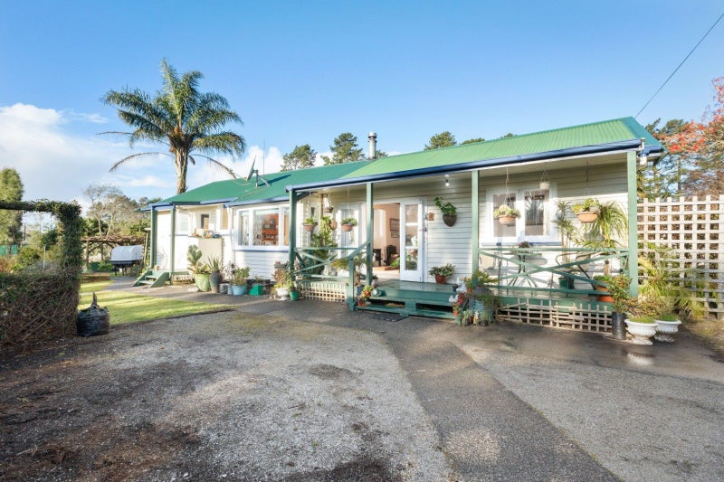 621 State Highway 2, Tahawai - Carousel 2