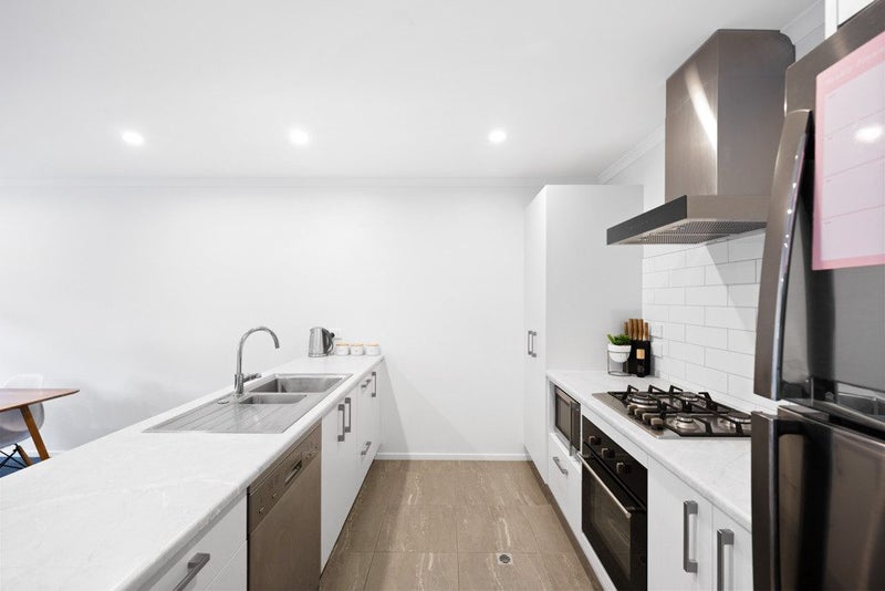 2/1 North Ridge Drive, Rototuna North, Hamilton - Carousel 2