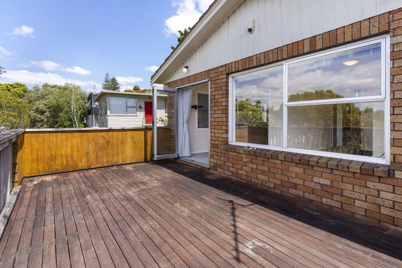 1/25 Simkin Avenue, St Johns, Auckland - Carousel 2