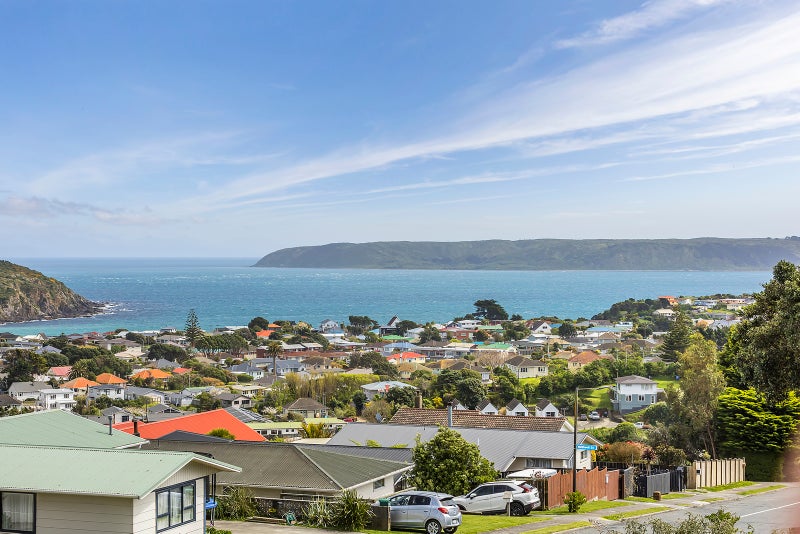 19 Mapplebeck Street, Titahi Bay, Porirua - Carousel 2