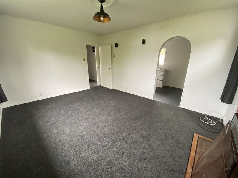 6 Kaikoura Street, Henderson, Auckland - Carousel 1