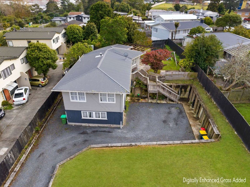 10 Awaroa Road, Sunnyvale, Auckland - Carousel 1