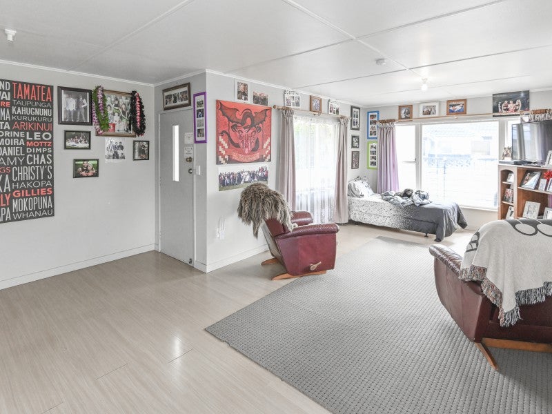 140 Flaxmere Avenue, Flaxmere, Hastings - Carousel 2