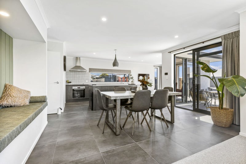 6 Mahutonga Terrace, Hamilton - Carousel 1