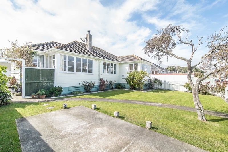 15 Mana Avenue, Titahi Bay, Porirua - Carousel 13