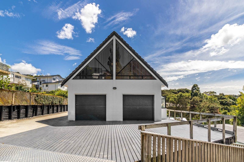 152 Chelsea View Drive, Chatswood, Auckland - Carousel 1