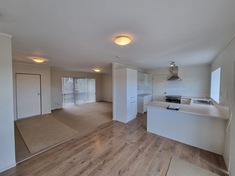 6 Tern Place, Unsworth Heights, Auckland - Carousel 2