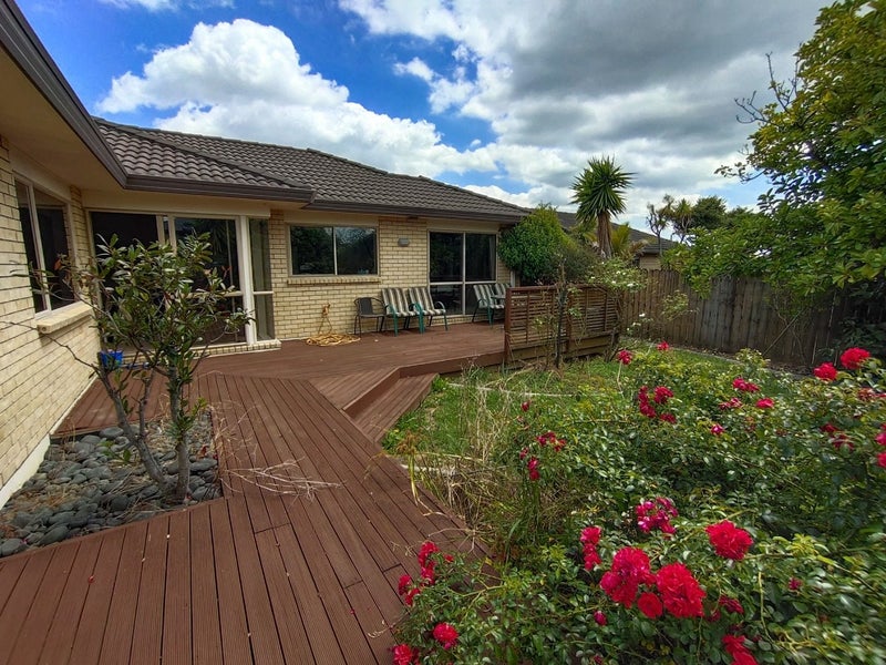 16 Corrofin Drive, East Tamaki, Auckland - Carousel 16