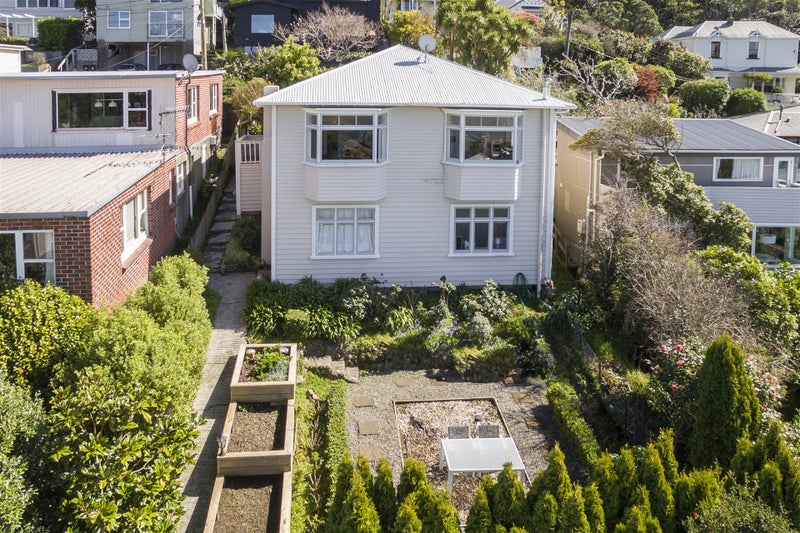 20 Barton Terrace, Thorndon, Wellington - Carousel 1