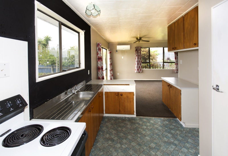 2 Clean Street, Te Kōpuru - Carousel 2