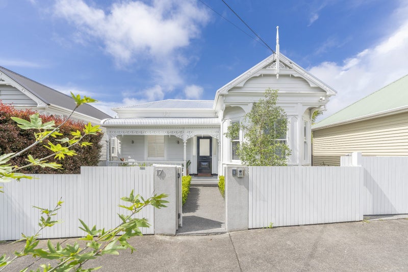 17 Harcourt Street, Grey Lynn, Auckland - Carousel 1