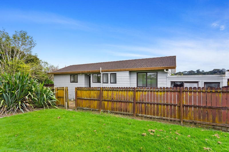2/73 Luanda Drive, Ranui, Auckland - Carousel 2