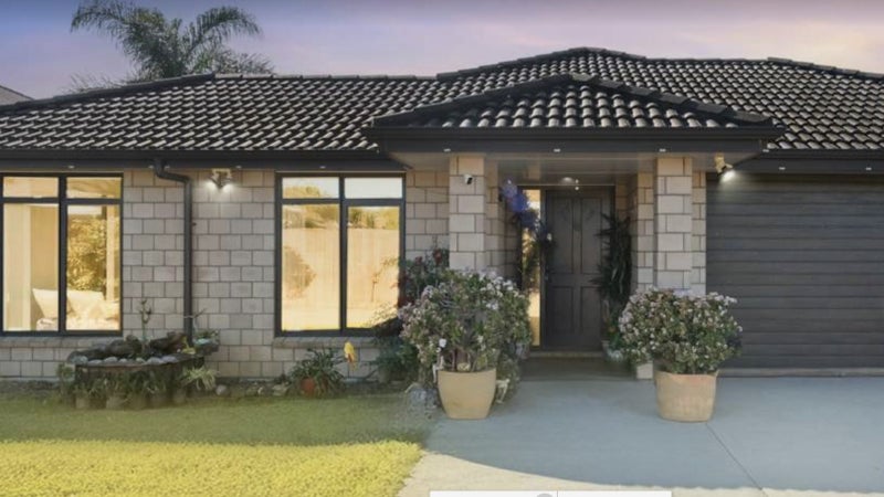 51 Sunningdale Street, Wattle Downs, Auckland - Carousel 1