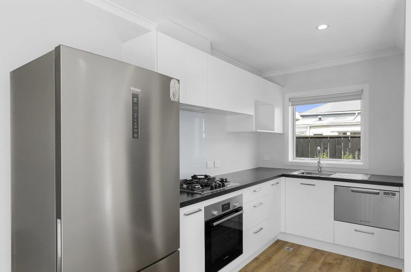 9B Richmond Street, Petone, Lower Hutt - Carousel 2