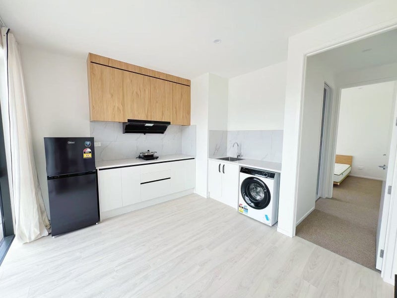 8 Backridge Way, Flat Bush, Auckland - Carousel 2