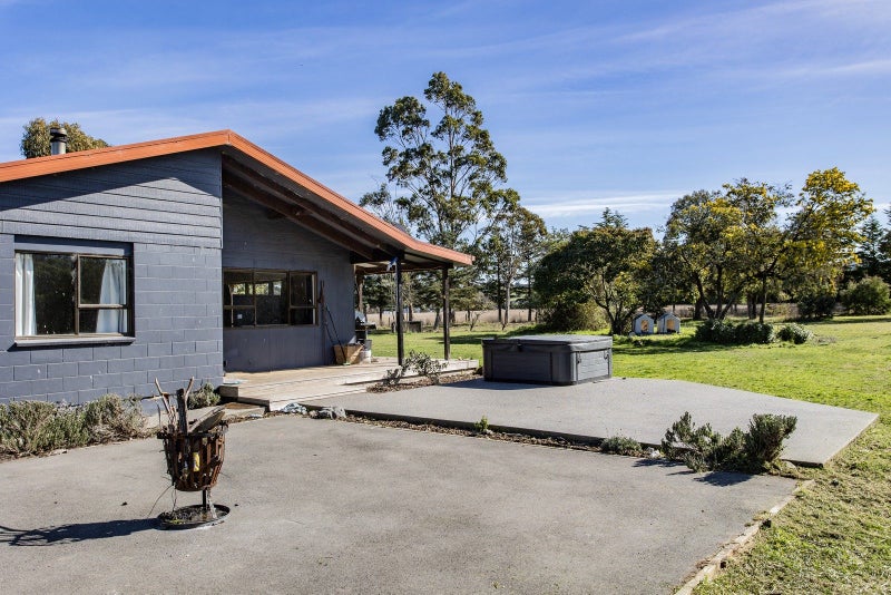 345 Innes Road, Glasnevin, Amberley - Carousel 1