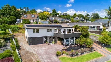 5 Achilles Crescent, Welcome Bay, Tauranga - Carousel 1
