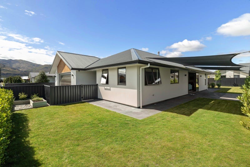 25 Olds Crescent, Cromwell, Cromwell - Carousel 1