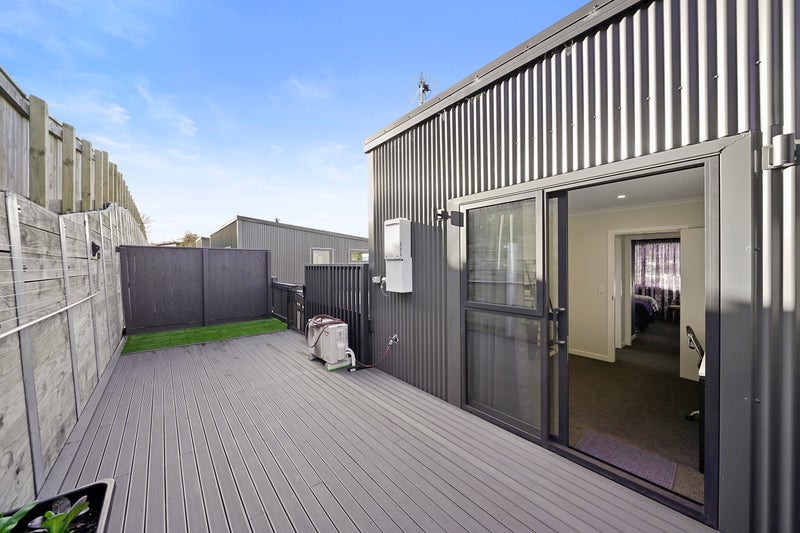 14 Main Road, Wainuiomata, Lower Hutt - Carousel 14