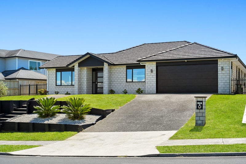 30 Mataroa Crescent, Flagstaff, Hamilton - Carousel 1