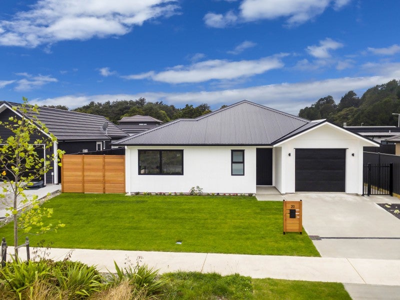 20 Hopkirk Avenue, Wallaceville, Upper Hutt - Carousel 1