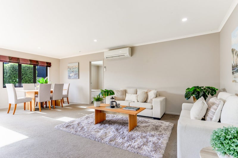 13 Ellsworth Place, Chartwell, Hamilton - Carousel 1