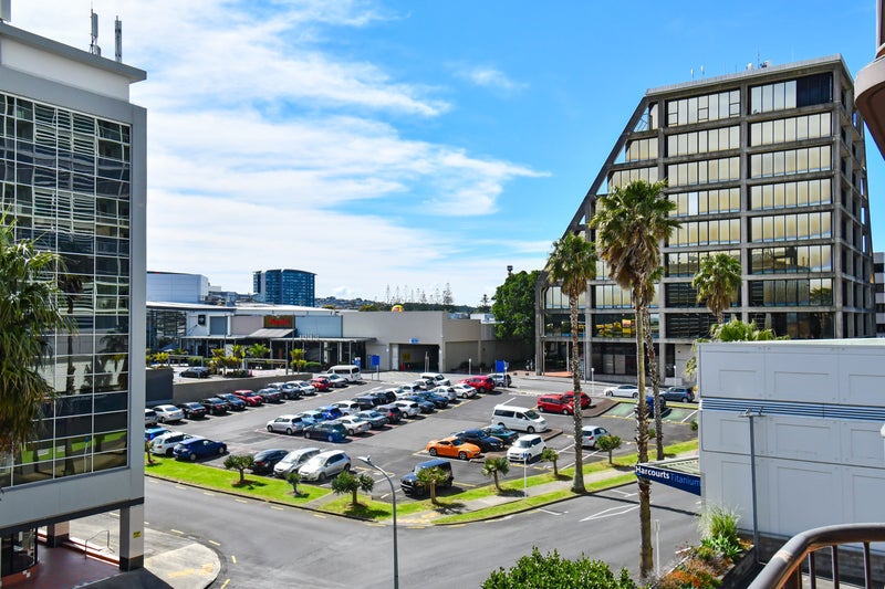 4J/18 Ronwood Avenue, Manukau, Auckland - Carousel 11